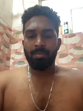 Snapshot of Handsomehunk_4U chatting on 12.19.24 Handsomehunk 4U online show from 12.19.24