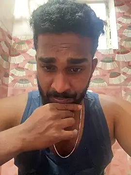 Snapshot of Handsomehunk_4U chatting on 12.23.24 Handsomehunk 4U online show from 12.23.24