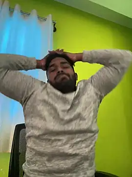 Snapshot of Handsomehunk_4U chatting on 01.28.25 Handsomehunk 4U online show from 01.28.25