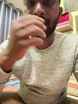 Snapshot of Handsomehunk_4U chatting on 02.03.25 Handsomehunk 4U online show from 02.03.25