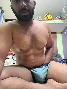 Snapshot of Handsomehunk_4U chatting on 02.07.25 Handsomehunk 4U online show from 02.07.25