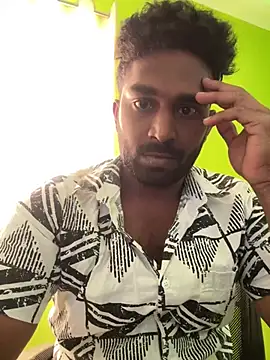 Snapshot of Handsomehunk_4U chatting on 02.12.25 Handsomehunk 4U online show from 02.12.25