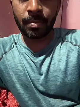 Snapshot of Handsomehunk_4U chatting on 02.15.25 Handsomehunk 4U online show from 02.15.25