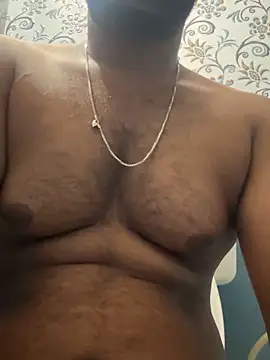 Snapshot of Handsomehunk_4U chatting on 03.04.25 Handsomehunk 4U online show from 03.04.25