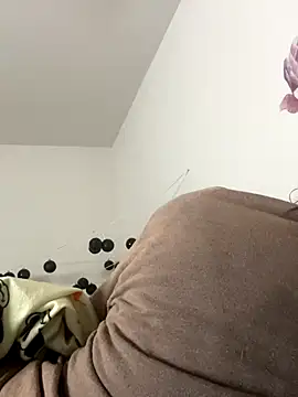 Snapshot of SexyB214 chatting on 11.02.25 SexyB214 online show from 11.02.25