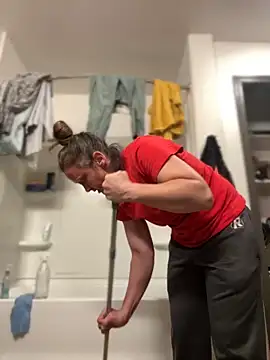 Snapshot of SexyB214 chatting on 11.11.25 SexyB214 online show from 11.11.25