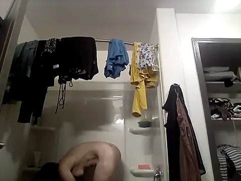 Snapshot of SexyB214 chatting on 12.02.25 SexyB214 online show from 12.02.25