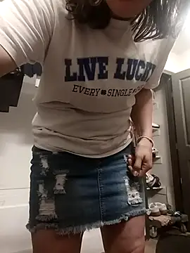 Snapshot of SexyB214 chatting on 12.13.25 SexyB214 online show from 12.13.25