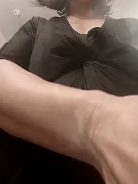 Snapshot of SexyB214 chatting on 12.15.25 SexyB214 online show from 12.15.25