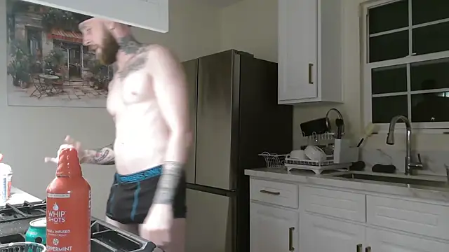 Snapshot of NatalieKneals chatting on 11.17.25 NatalieKneals online show from 11.17.25