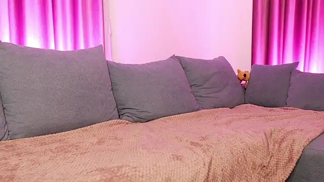 BaayBee   online show from 11.23.25