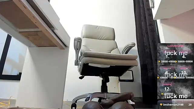 Snapshot of lulu_072 chatting on 02.12.25 lulu 072 online show from 02.12.25