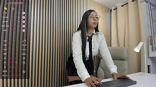 Snapshot of lulu_072 chatting on 02.25.25 lulu 072 online show from 02.25.25