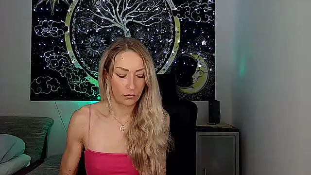 SexxyLiviaa online show from 12.15.25