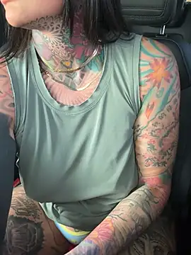 Snapshot of caseykey chatting on 03.22.25 caseykey online show from 03.22.25