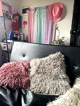 Snapshot of alondra_darling chatting on 10.30.25 alondra darling online show from 10.30.25