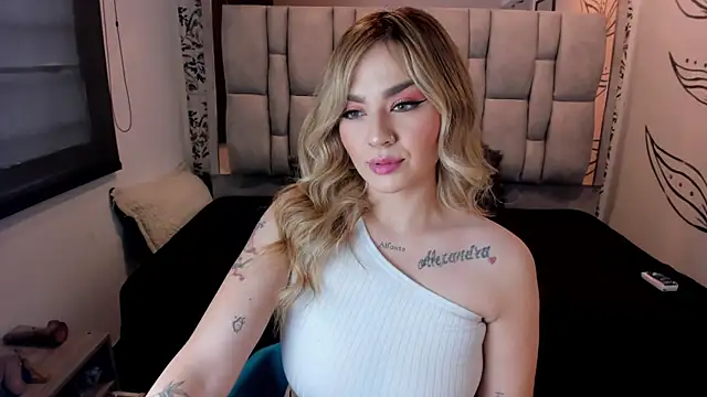 KataHot  online show from 11.12.25