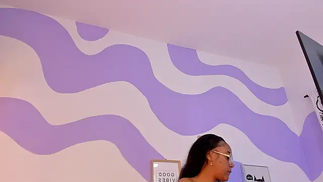 MONAAXXX  online show from 03.04.25