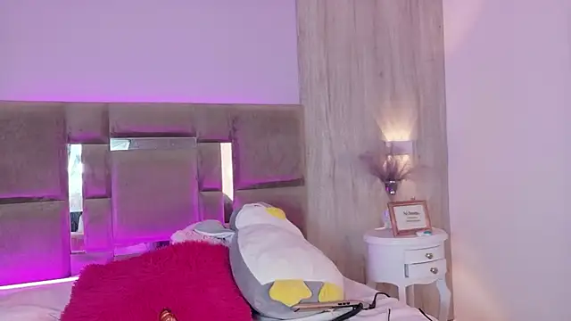 Snapshot of AbrilBrent chatting on 02.17.26 AbrilBrent online show from 02.17.26