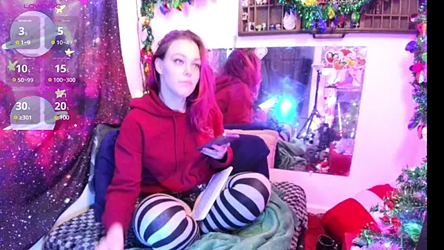 Snapshot of EverlyEster chatting on 12.14.24 EverlyEster online show from 12.14.24