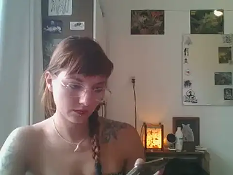 SweetyBabyDemon online show from 12.19.24