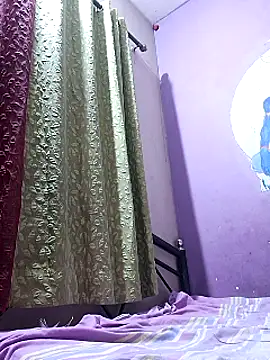 Snapshot of GlassBarge9 chatting on 12.29.24 GlassBarge9 online show from 12.29.24