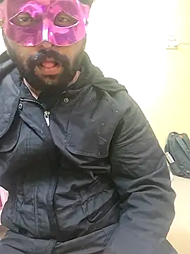 Snapshot of GlassBarge9 chatting on 11.16.25 GlassBarge9 online show from 11.16.25