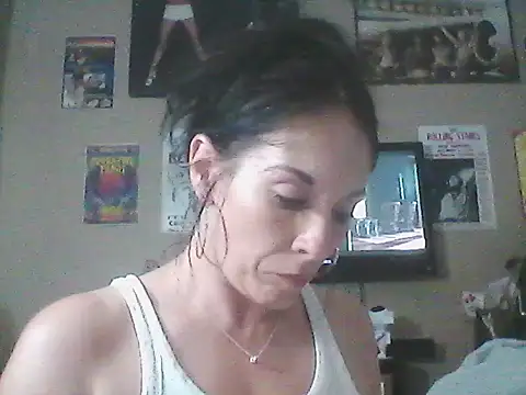 Snapshot of gorgeous11 chatting on 02.23.25 gorgeous11 online show from 02.23.25