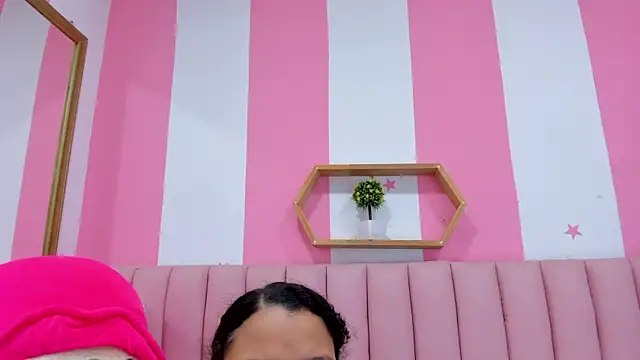 ISABELLA 020 online show from 09.25.25