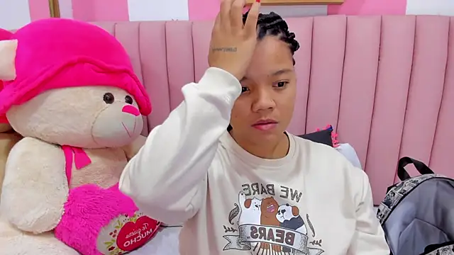 ISABELLA 020 online show from 10.10.25