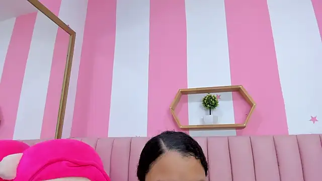 ISABELLA 020 online show from 12.05.25