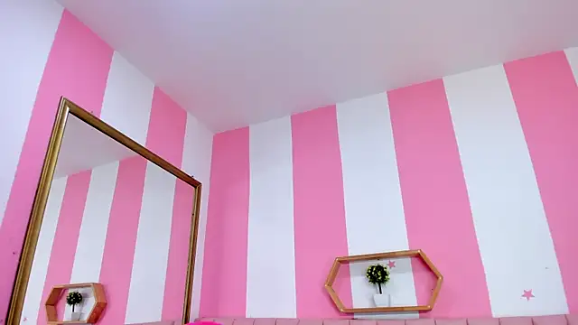 ISABELLA 020 online show from 04.13.26