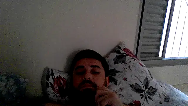 Snapshot of Dat1994 chatting on 11.18.25 Dat1994 online show from 11.18.25