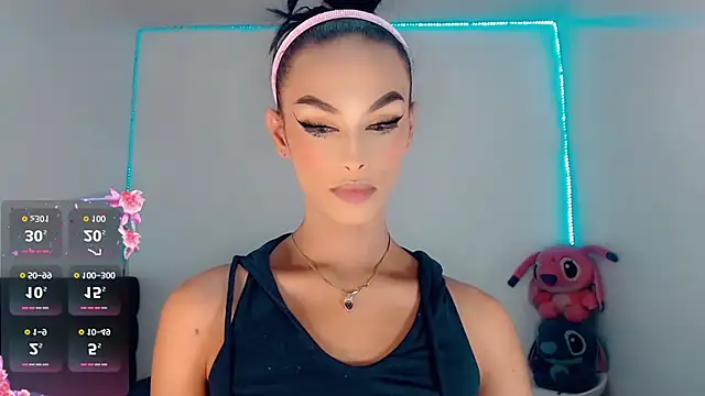  Riannagarcia  online show from 10.11.25