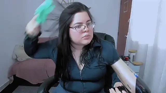 Aria Fullbuster online show from 11.30.25