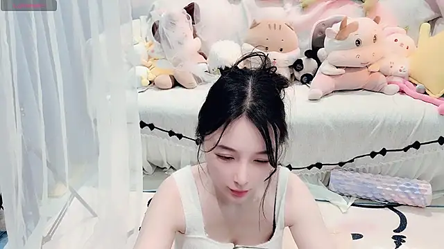 AKiKi711 online show from 02.28.26