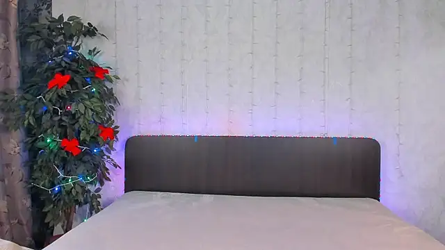 Milana Crystal  online show from 12.19.24