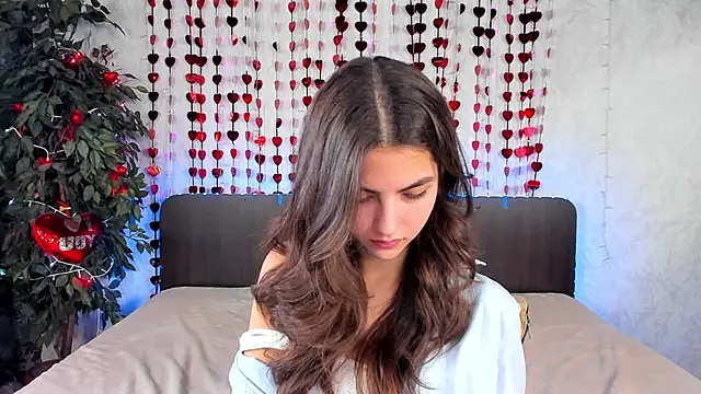 Milana Crystal  online show from 02.06.25