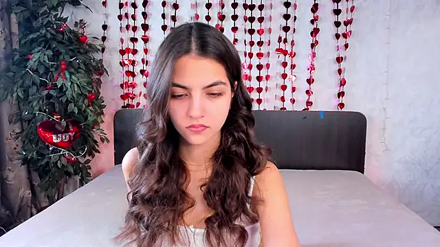 Milana Crystal  online show from 03.05.25