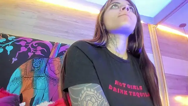 Cori Paige online show from 04.04.26