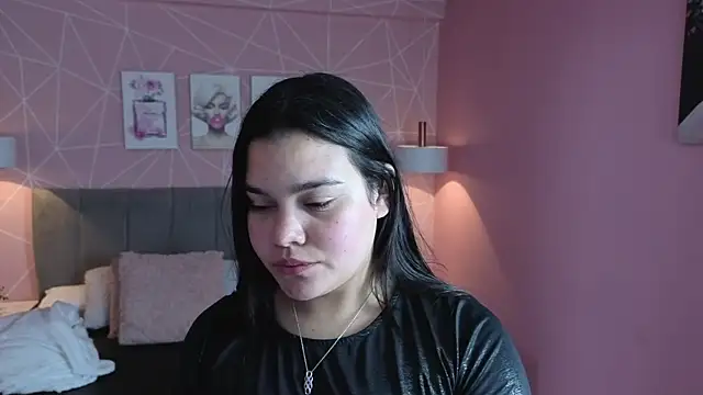 Snapshot of zara__sweet chatting on 07.21.26 zara sweet online show from 07.21.26