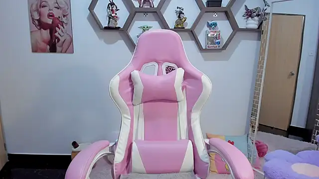 SharonSander online show from 03.15.25