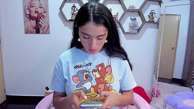 SharonSander online show from 04.07.26