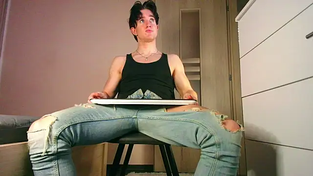 ChristianLevine  online show from 07.08.26