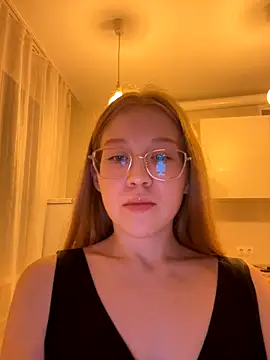 Eva Weyne online show from 11.15.25