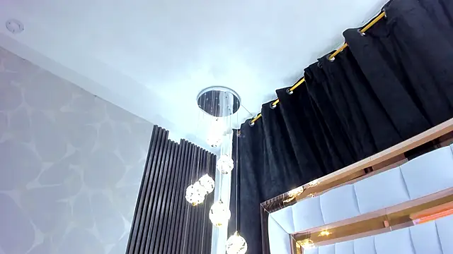 SarayRoyse online show from 11.12.25