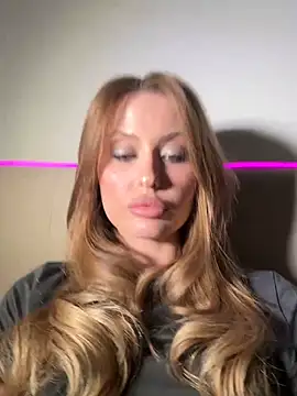 Snapshot of Sweet__Milly chatting on 04.26.26 Sweet Milly online show from 04.26.26