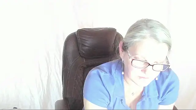 irinamaux online show from 03.22.25