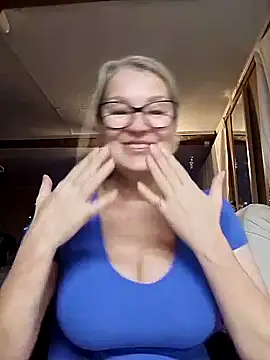 irinamaux online show from 10.31.25