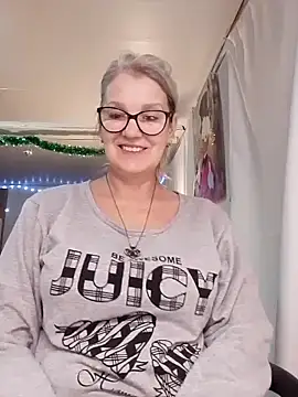 irinamaux online show from 11.28.25